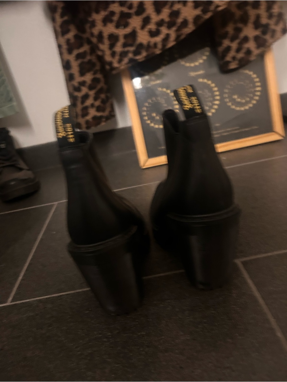 Doc Marten- Black Chunky Heel Chelsea Boot - NEVER WORN - Picture 5 of 5